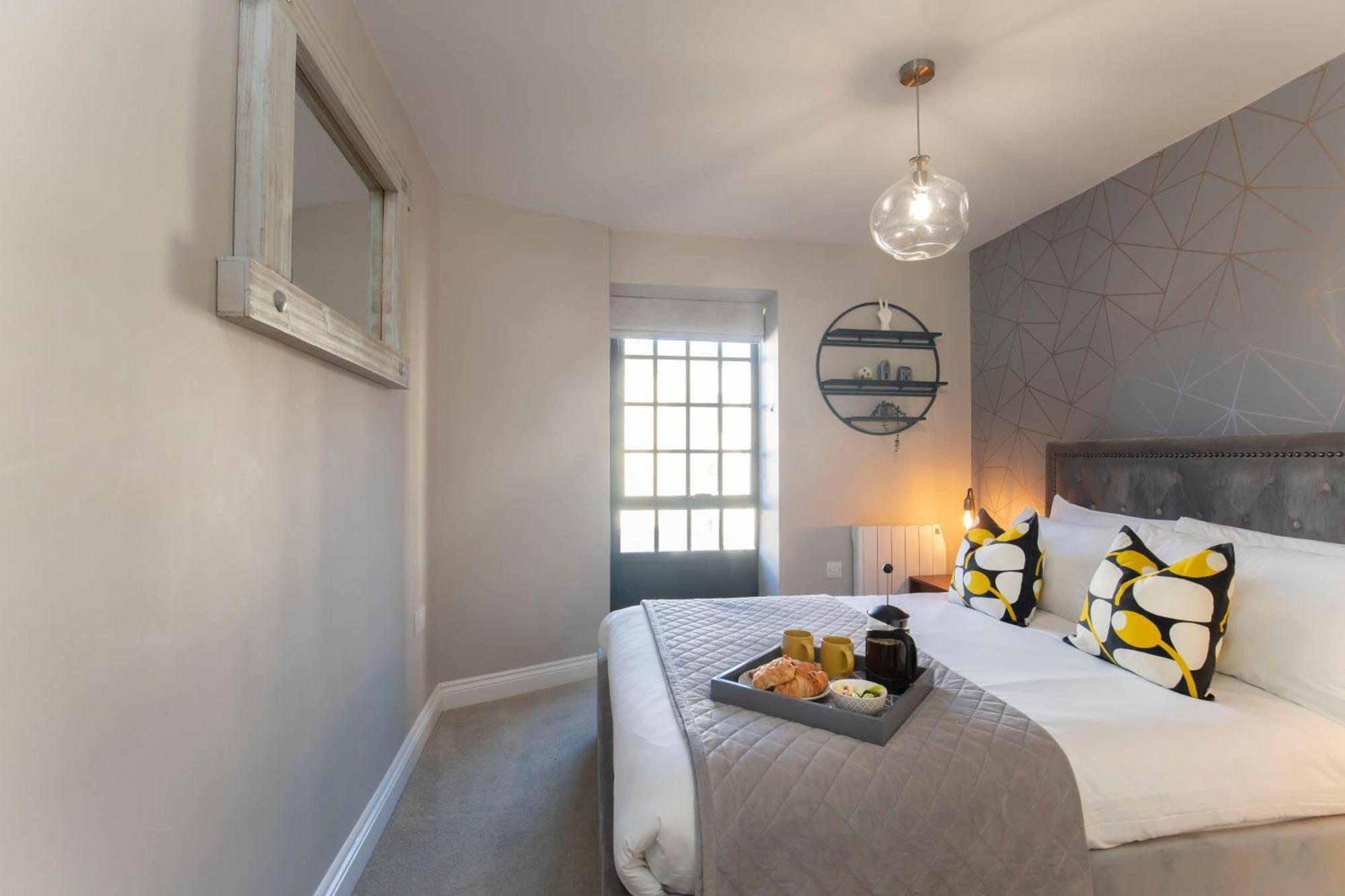 Elliot Oliver - Modern 2 Bedroom Town Centre Apartment Cheltenham Zewnętrze zdjęcie