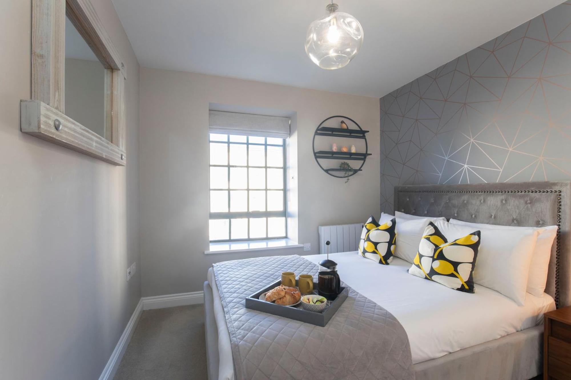 Elliot Oliver - Modern 2 Bedroom Town Centre Apartment Cheltenham Zewnętrze zdjęcie